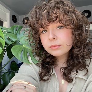 Meet your Posher, Hannah